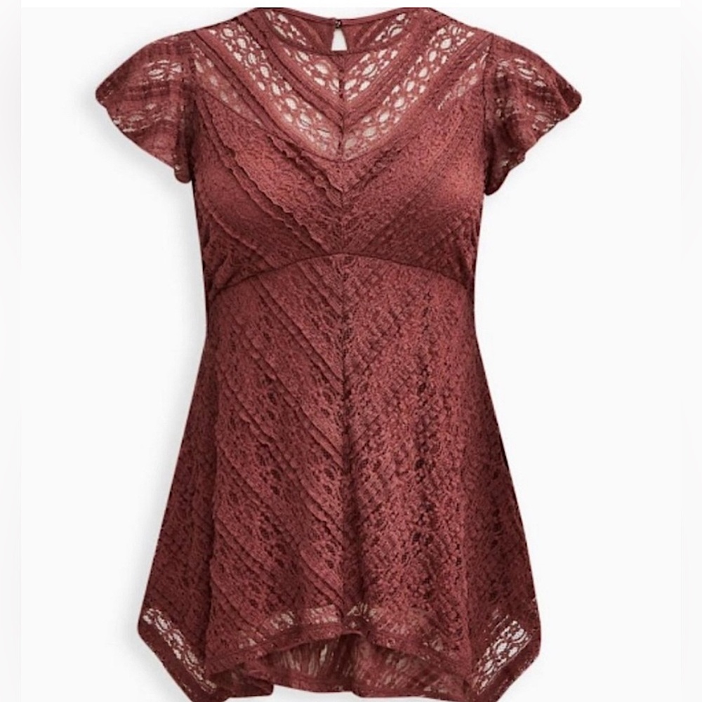 NWT/ Torrid/ Mauve Babydoll Lace Crew Neck Sharkbite Hem Top/ size 00 10 M-L